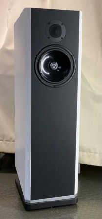 Titan 707 Gloss White demo pair for sale